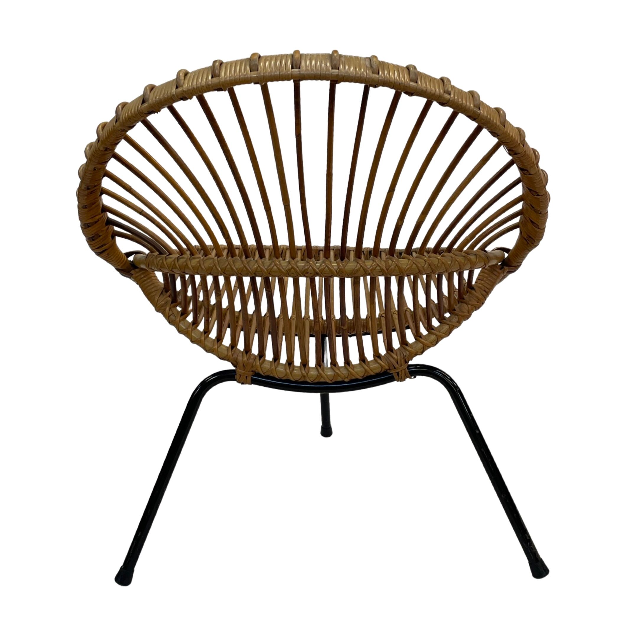 Tripod Rattan easy chair by Dirk van Sliedregt Rohe Noordwolde 1960 in the Netherlands
