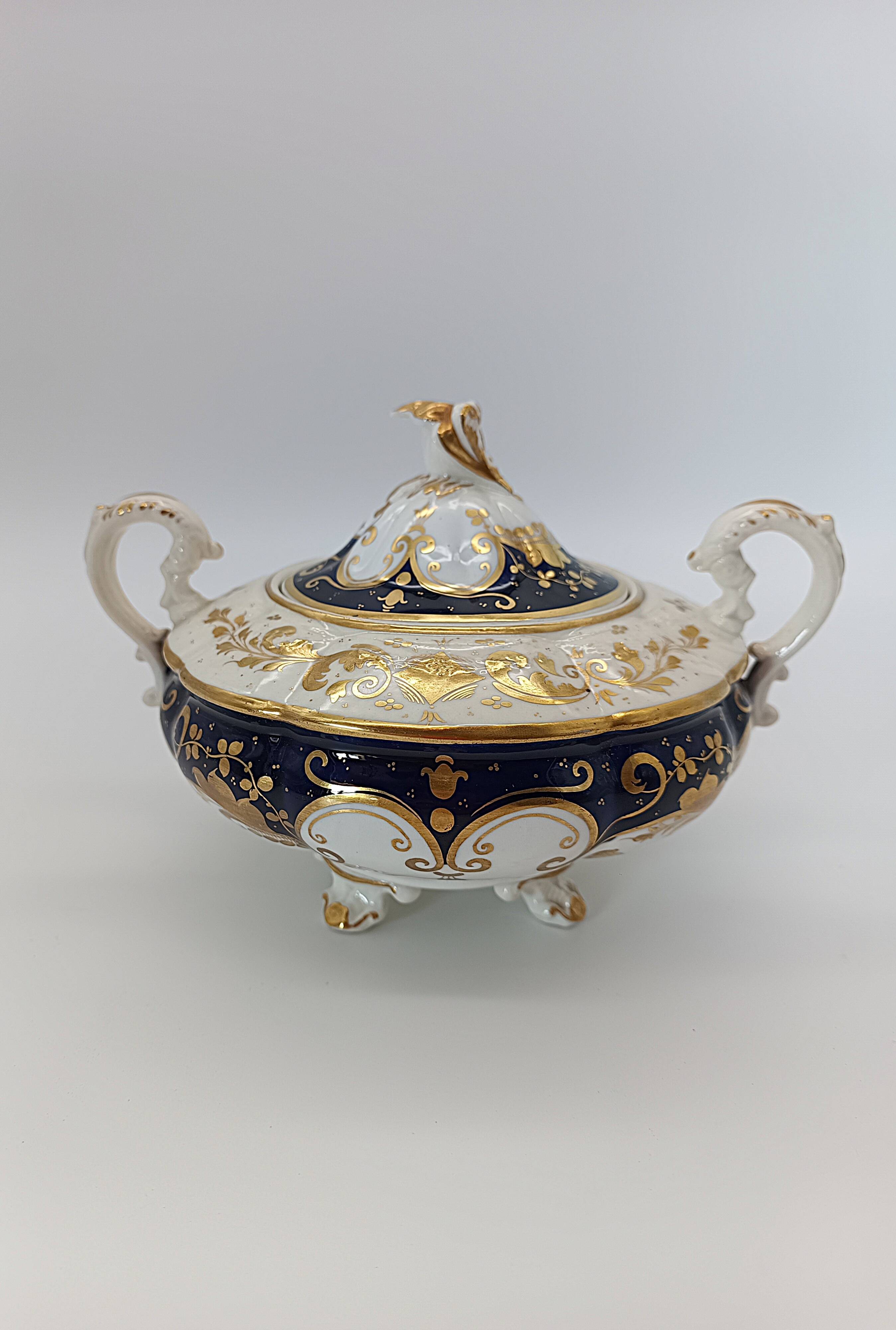 Antique porcelain sweet jar in gilded and cobalt blue, Napoleon III style.