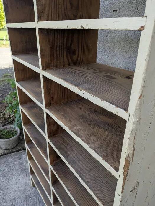 Locker, shelf, bookcase