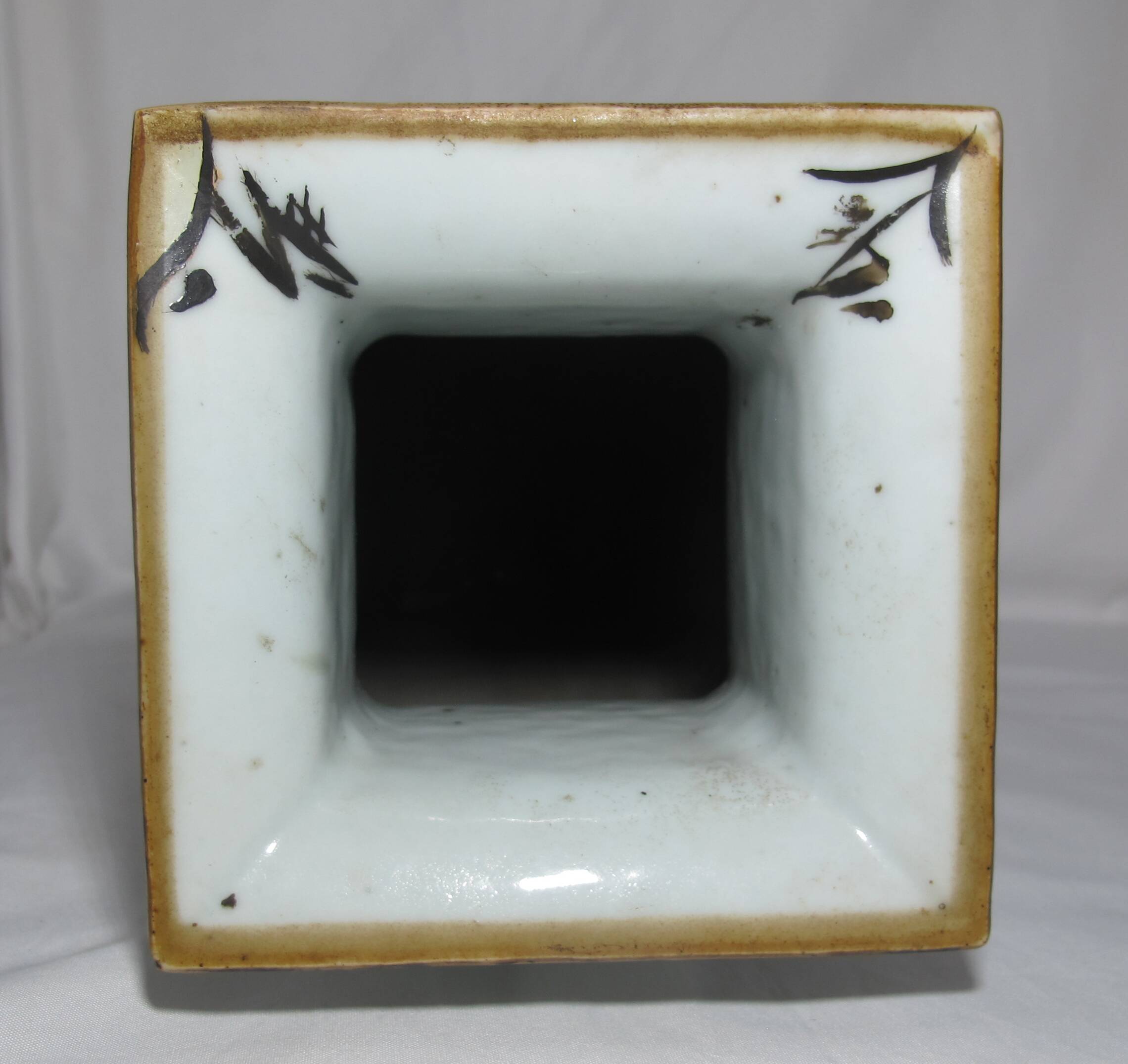 Old Chinese famille rose porcelain vase, late 19th century