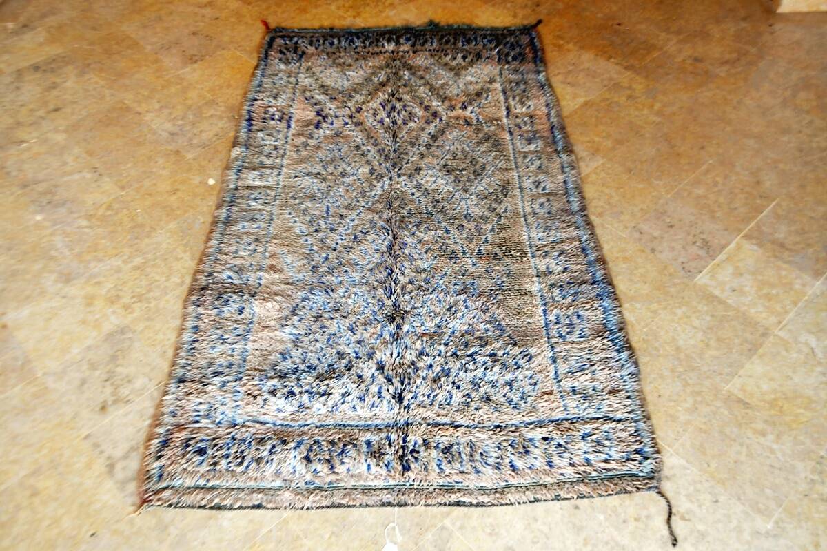 Moroccan Berber carpet Beni Mguild vintage 247 x 140 cm