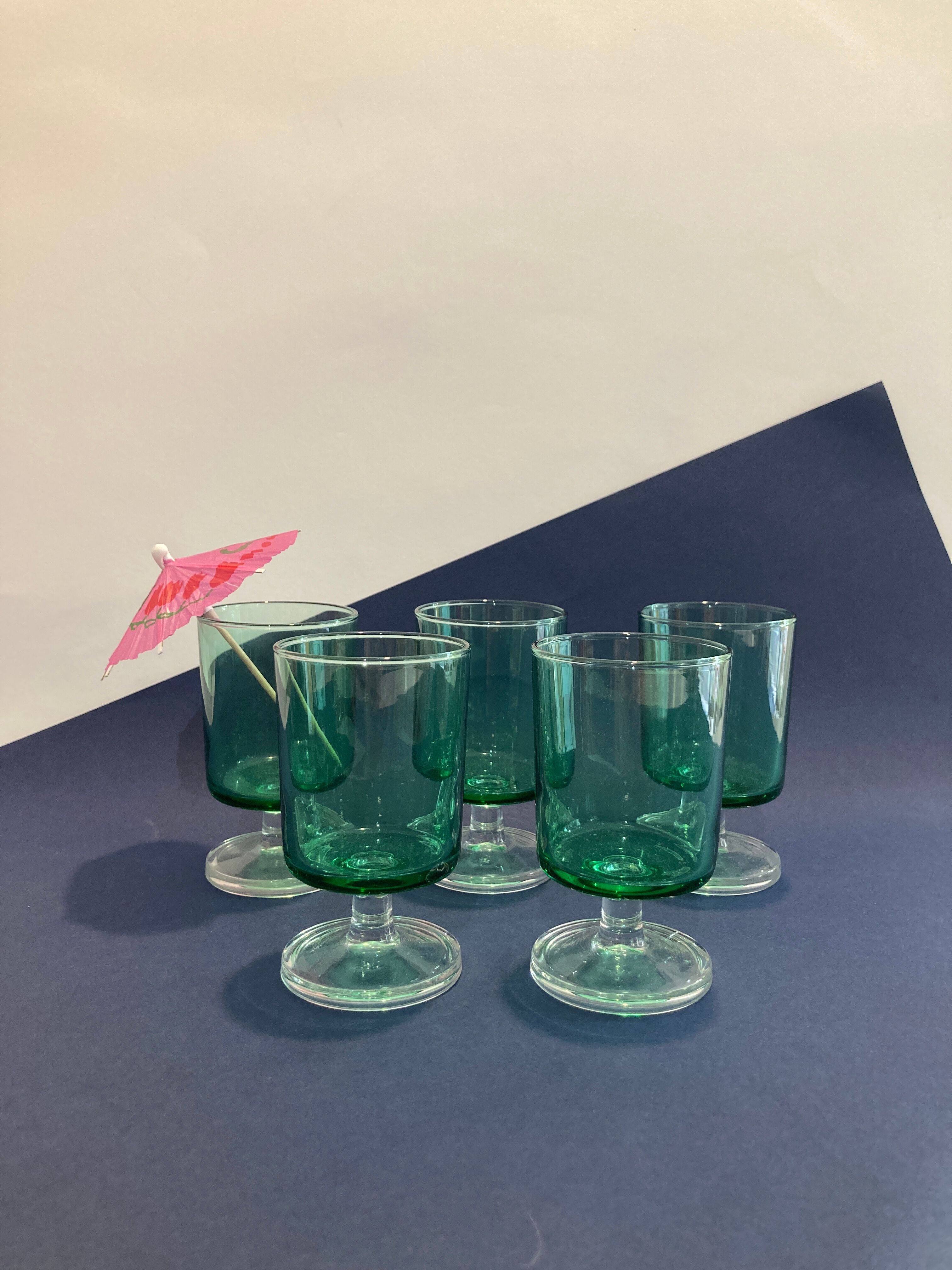 X5 small glasses with turquoise foot -years 50-retro-kitchen-vintage