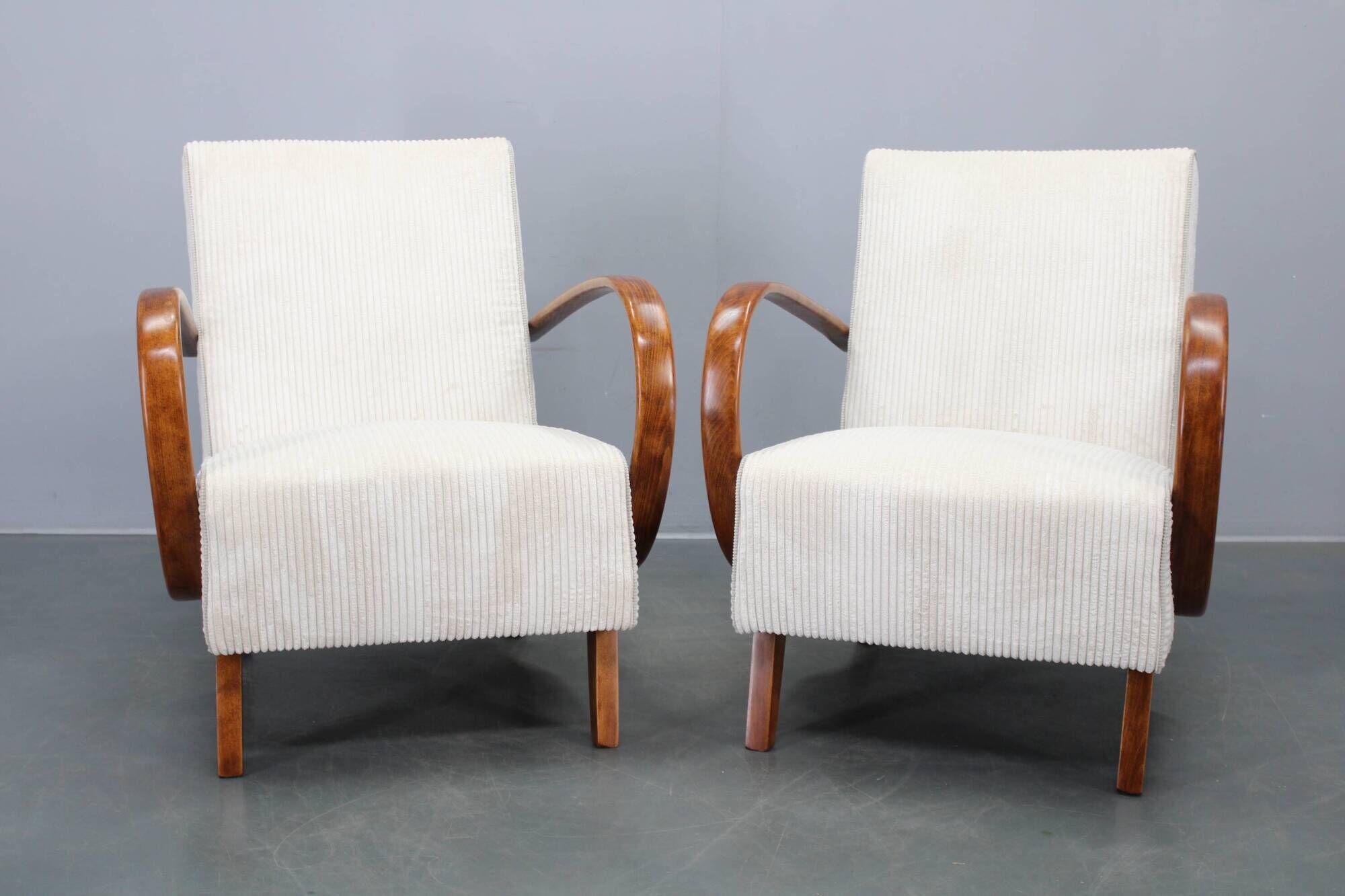 Pair of Art Deco armchairs by Jindřich Halabala, 1940s