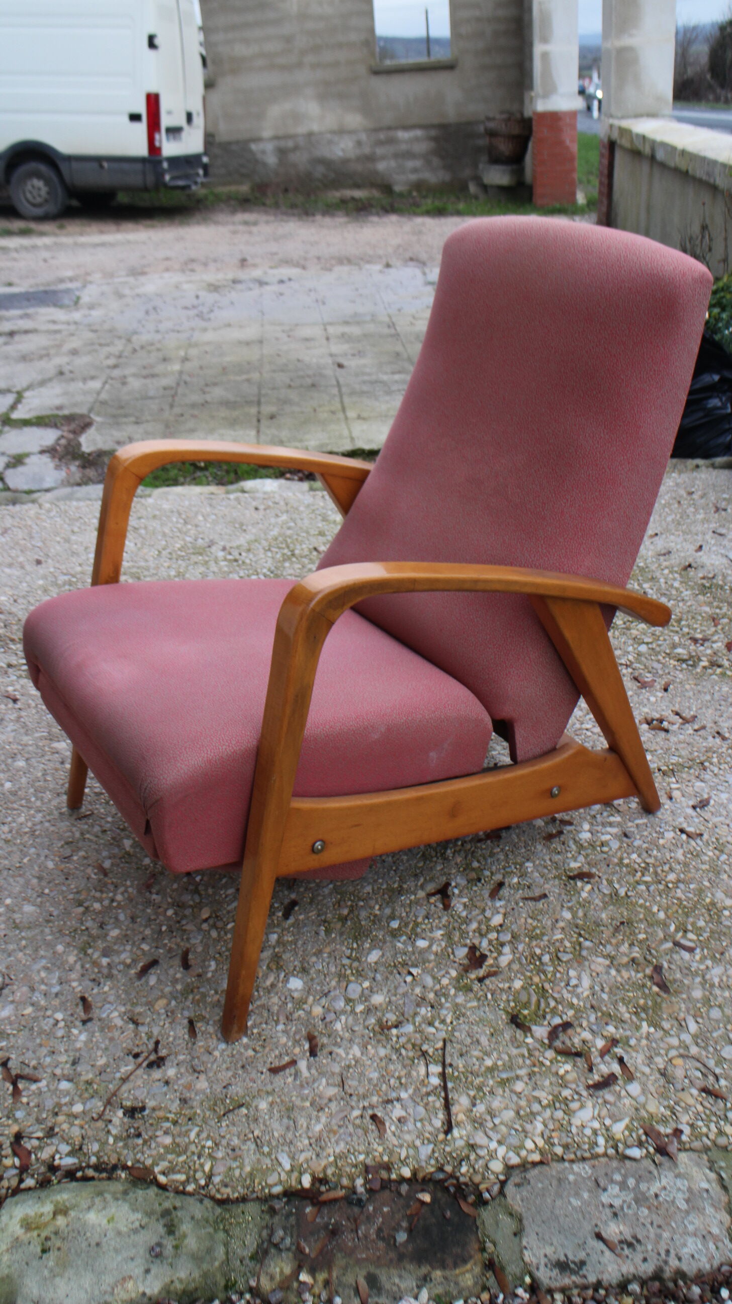 Scandinavian style relax armchair