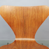 Lot de 3 chaises modèle "3107" par Arne Jacobsen