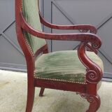 Fauteuil en velours vert