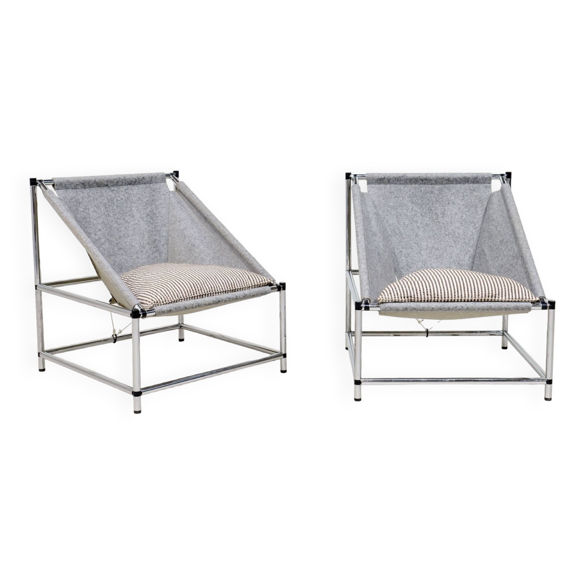 Paire de fauteuils. italie, années 90.