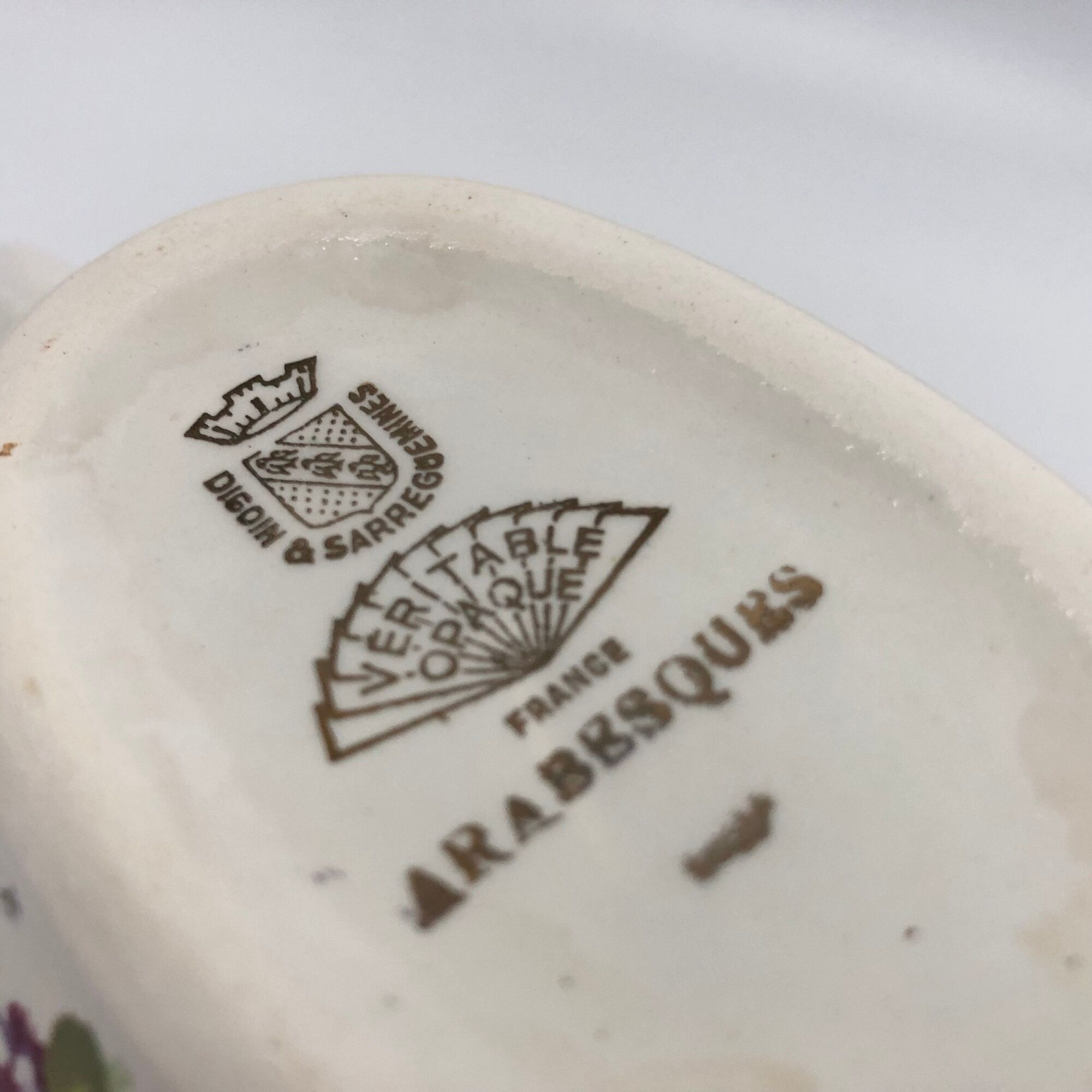 Saucière, "Digoin Sarreguemines" model Arabesques