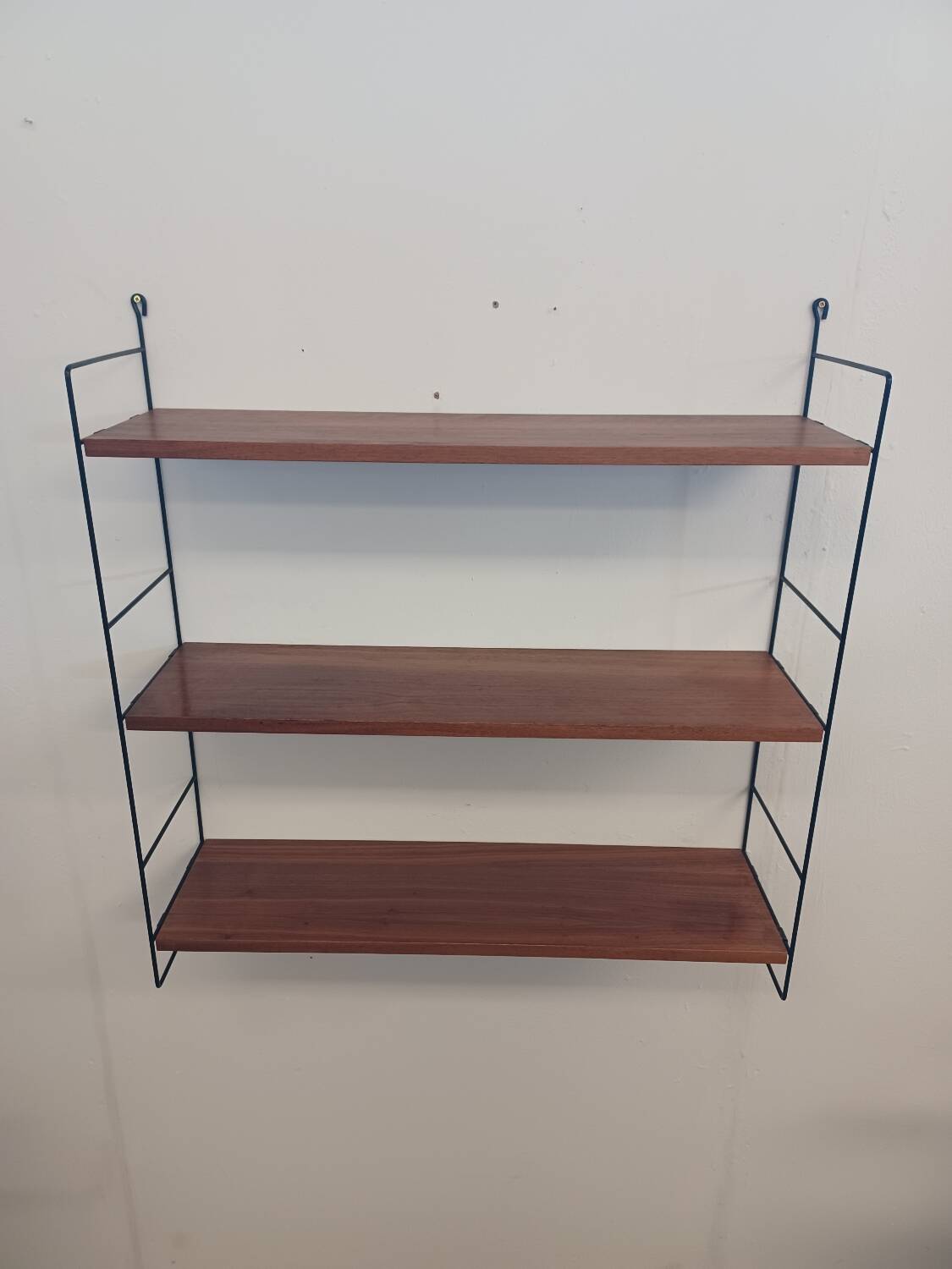 Étagère murale années 60,String,noyer