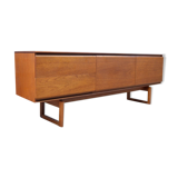 Enfilade minimaliste par White & Newton