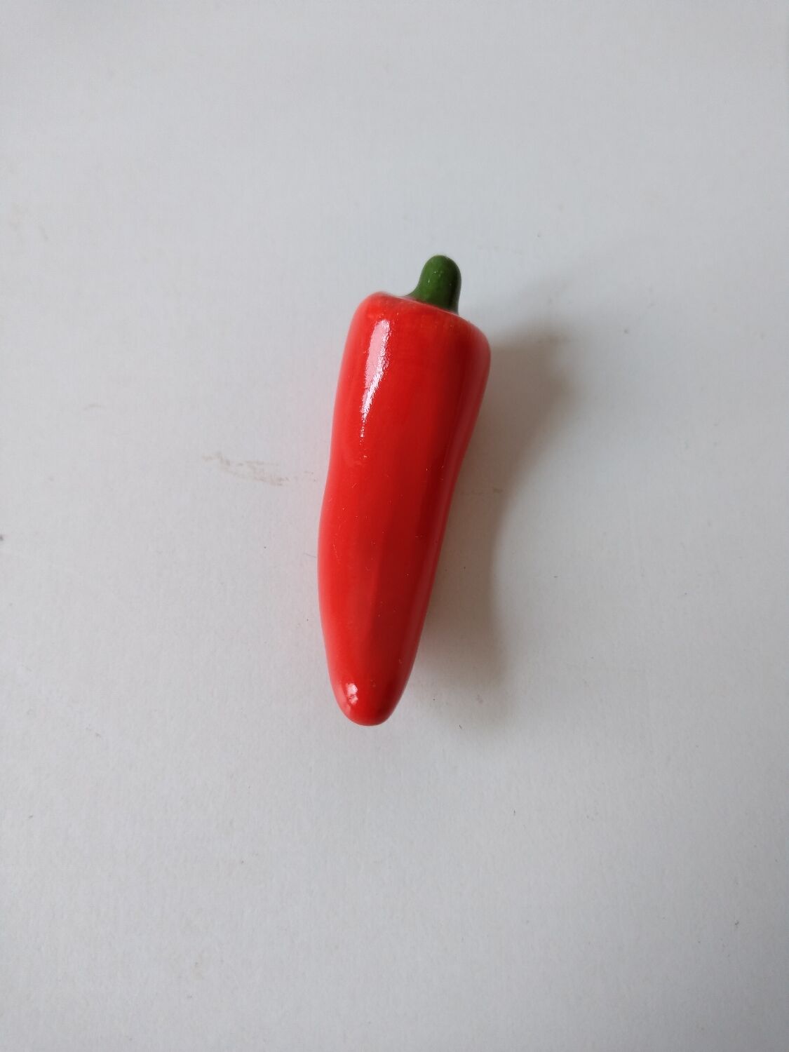 Set of 6 ceramic red pepper knife holders