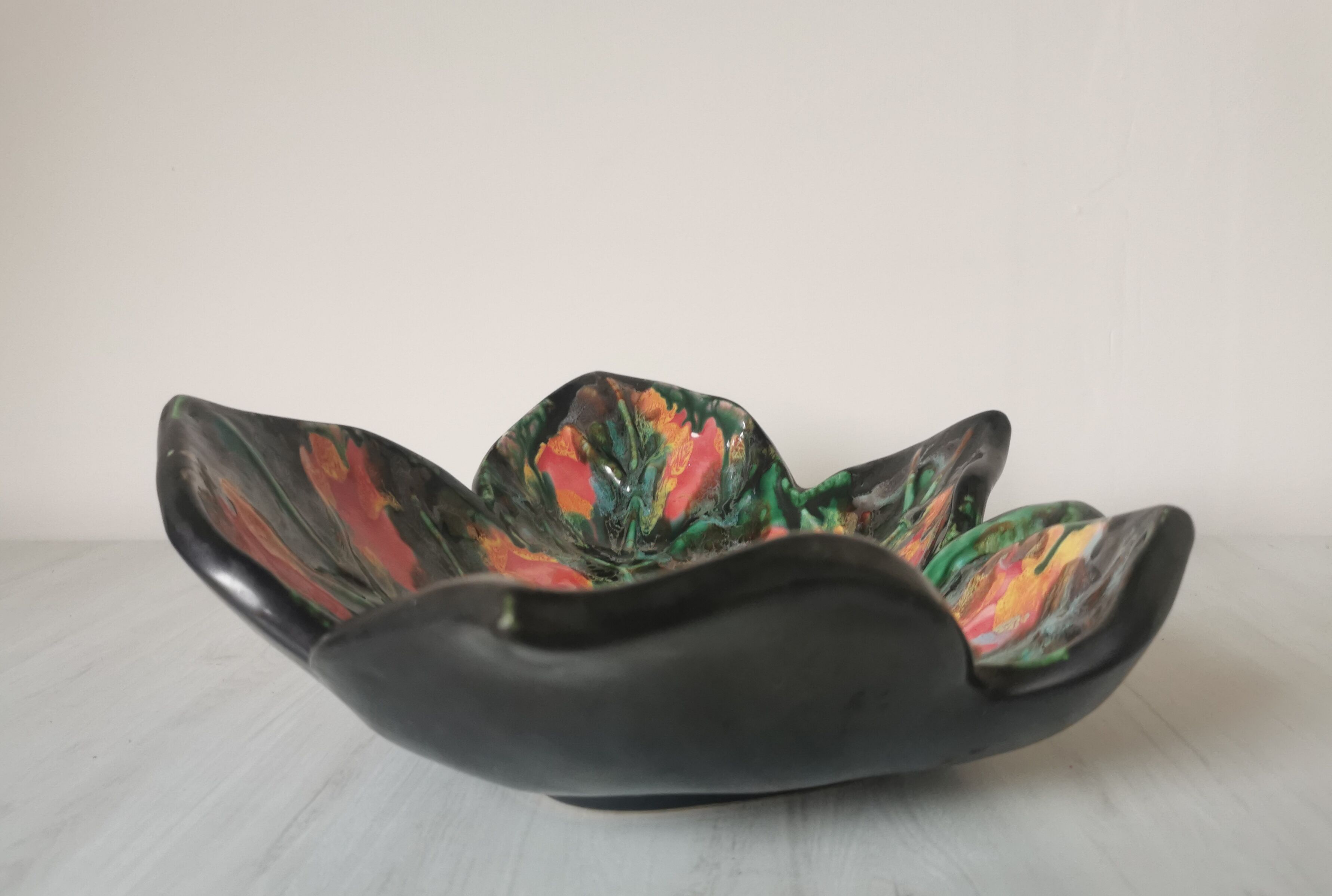 Vintage glazed ceramic trinket bowl