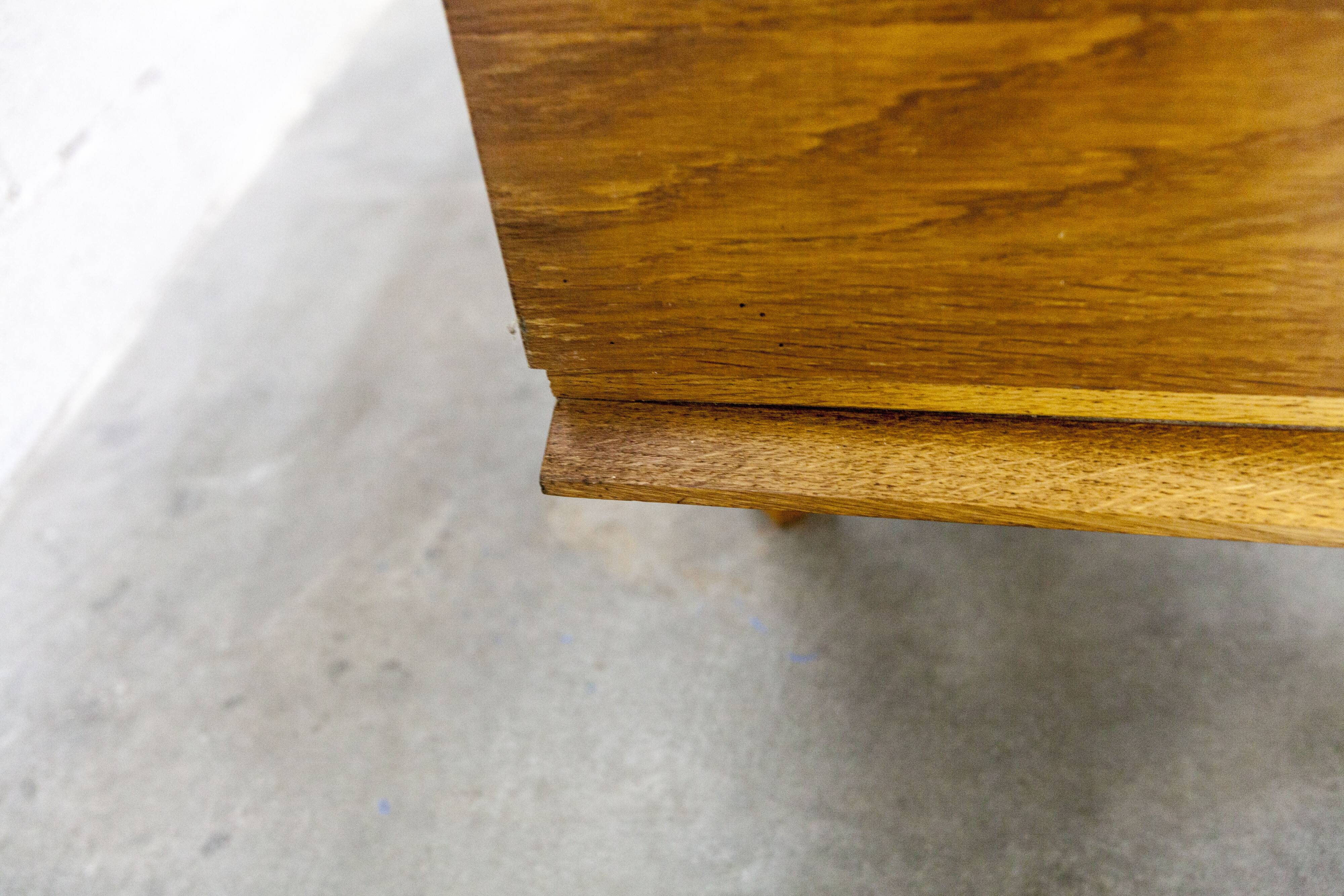 French wardrobe with tapered legs, 3 doors, 1 mirror (27*130), and 1 drawer.