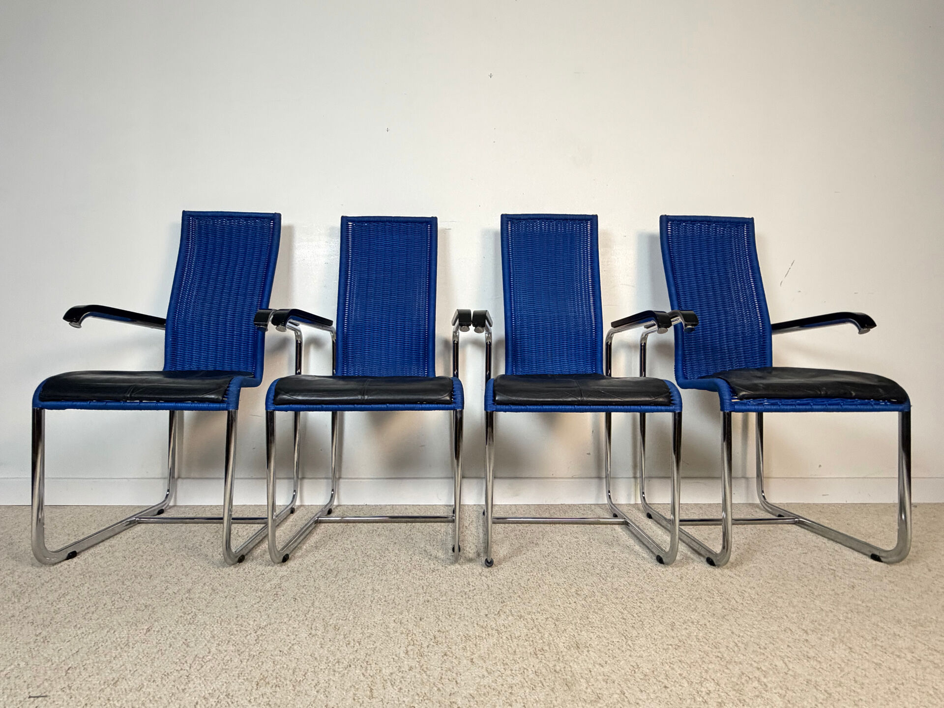4 chaises Cantilever D25 Marcel Breuer pour Tecta – Bauhaus