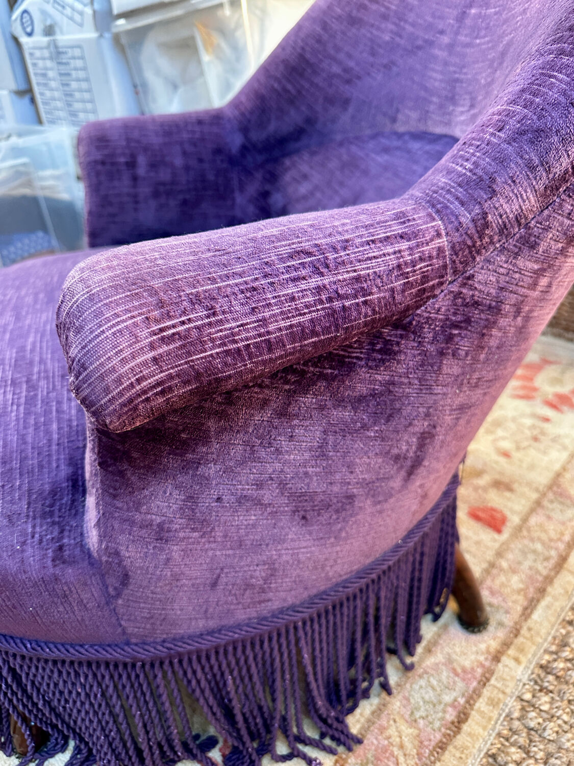 Large armchair, pouffe, purple in velvet.