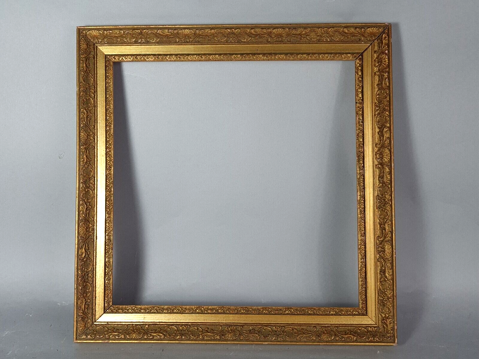 Square frame wood gilded stucco gold leaf for painting 34x34 cm SB