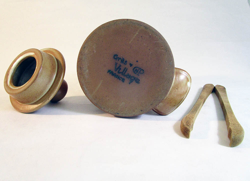 Sandstone pickle pot