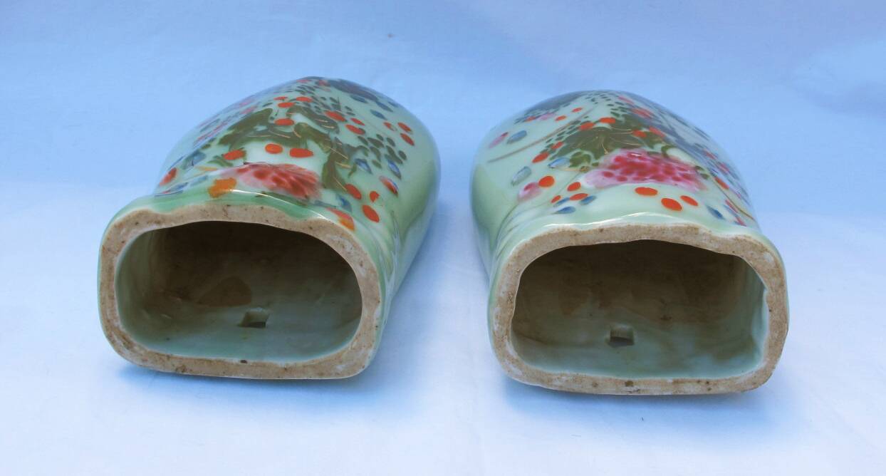 Paire de vases muraux céladon asiatiques, fin 19è siècle