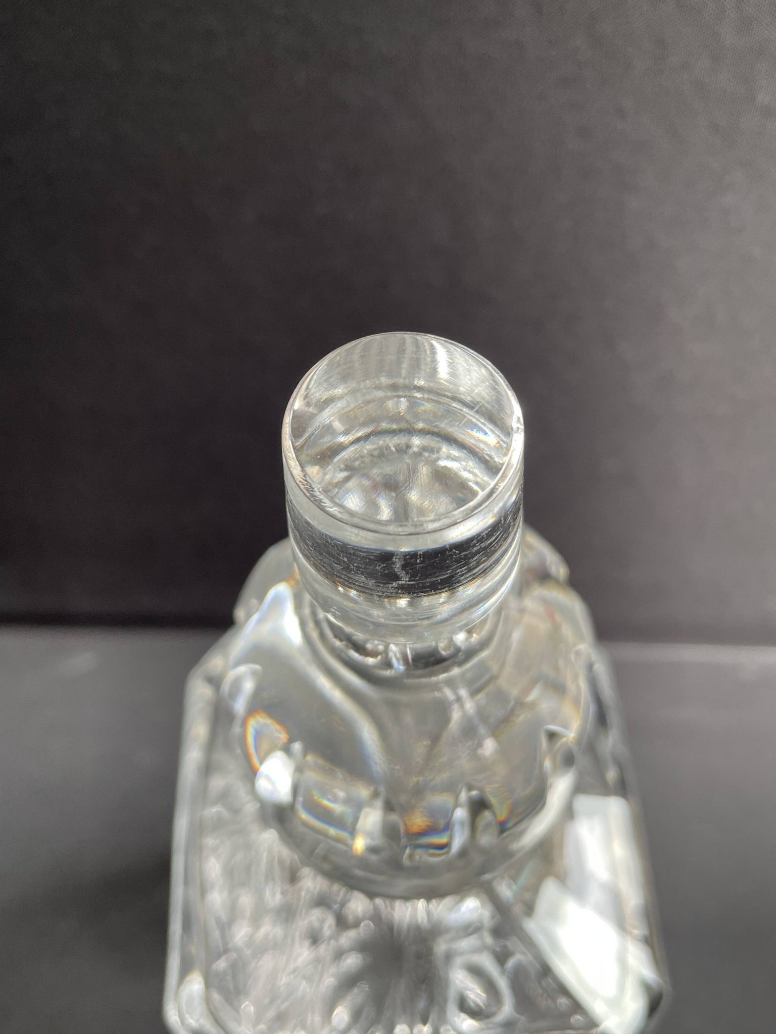 Cut crystal whisky carafe – Les Ducs de Lorraine