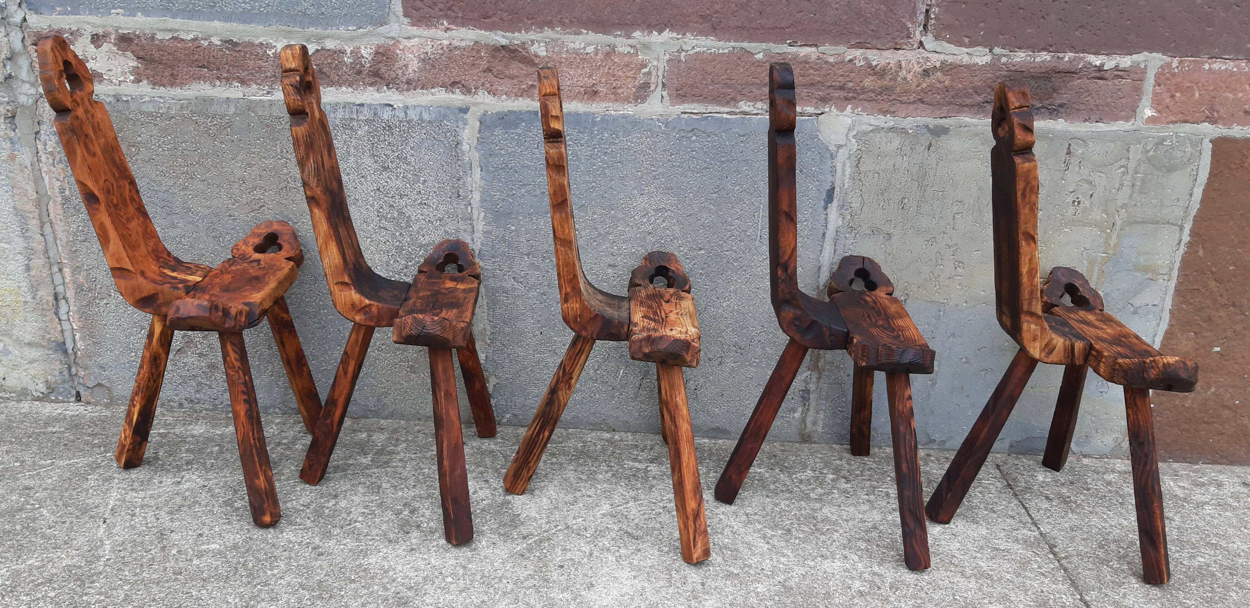 Set of 5 wooden tripod chairs