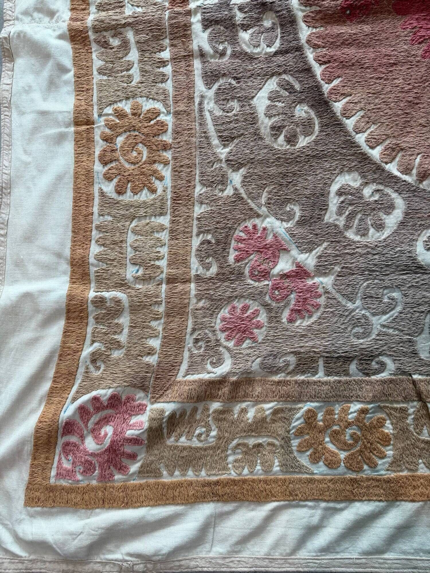 Vintage hand-embroidered tablecloth 140x147 cm