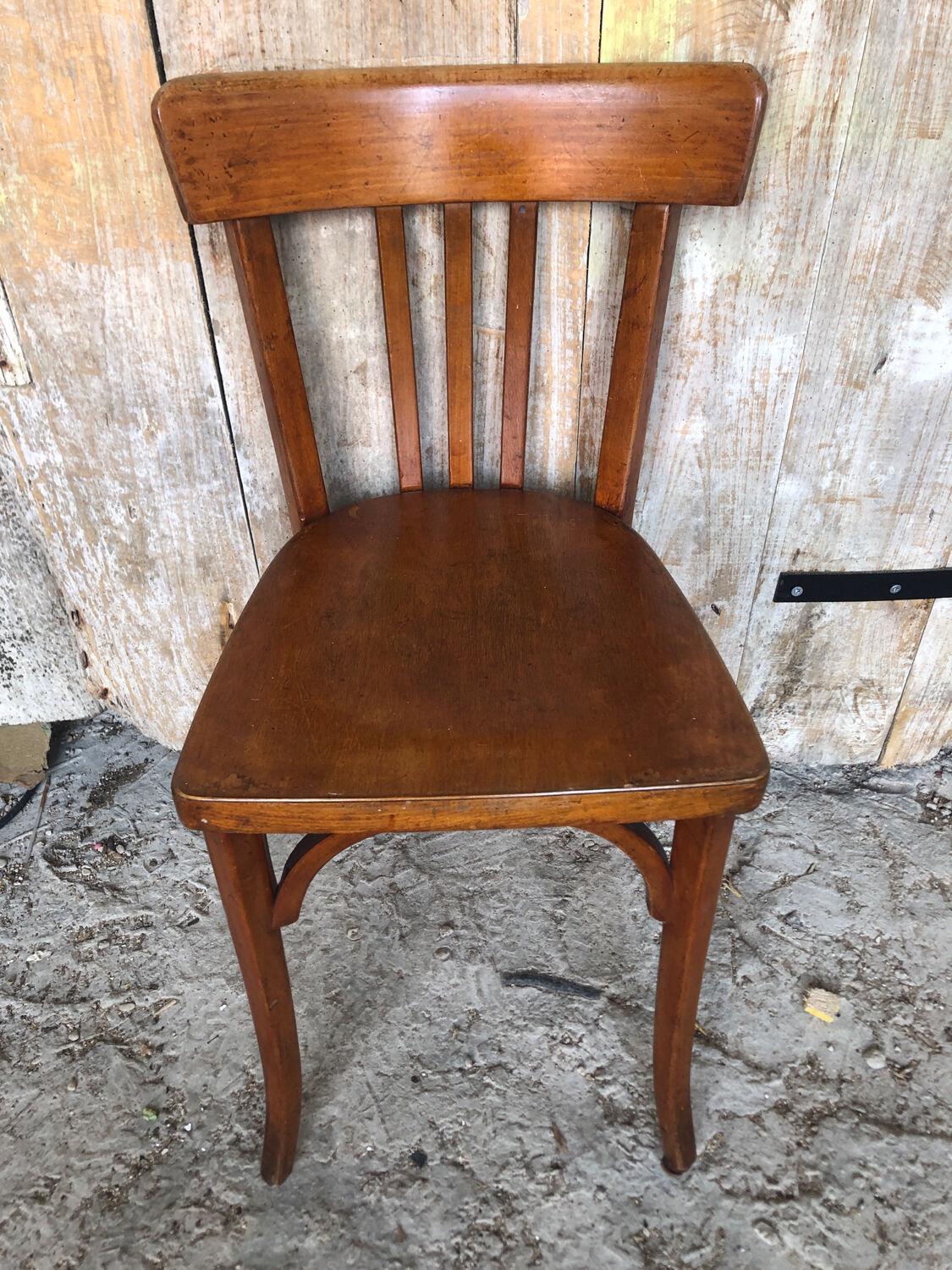 Chaise bistrot en bois clair années 70 vintage