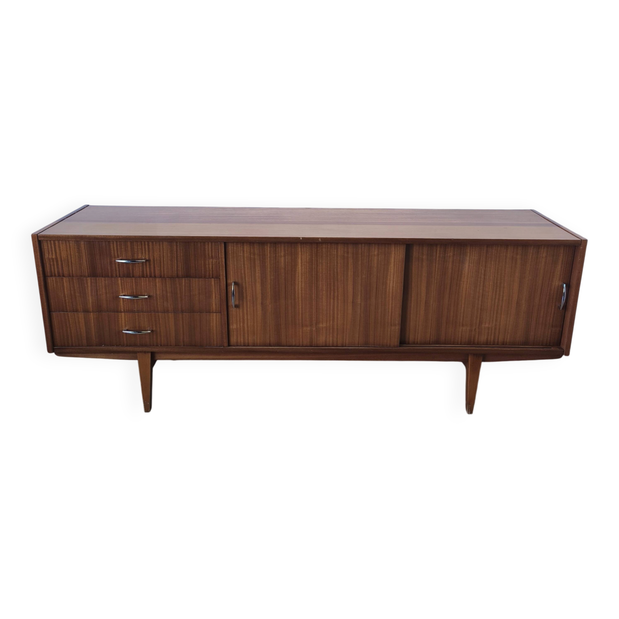 Enfilade moderne des années 1970.
