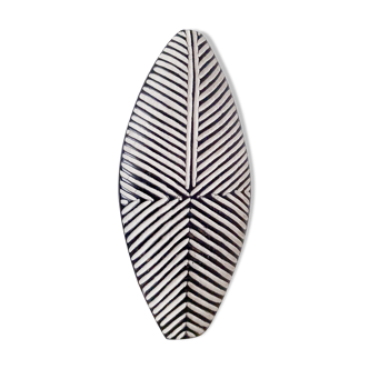 Traditional African tribal shield Bamiléké oval, wooden, black white wall decoration