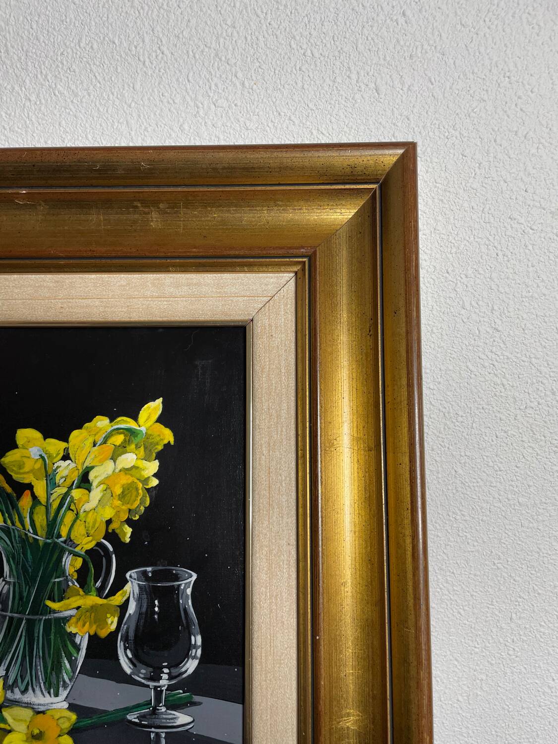 Oil on canvas signed Jordi Vall Escriu Yellow narcissus and two cups