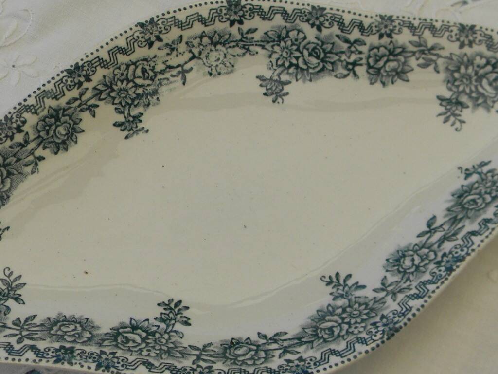 Earthenware dish from saint amand. argenton model.