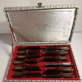 Box of 12 knives
