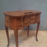 Louis XV style dressing table forming a delivery table