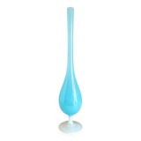 Vase, soliflore en opaline blanche et bleu ciel