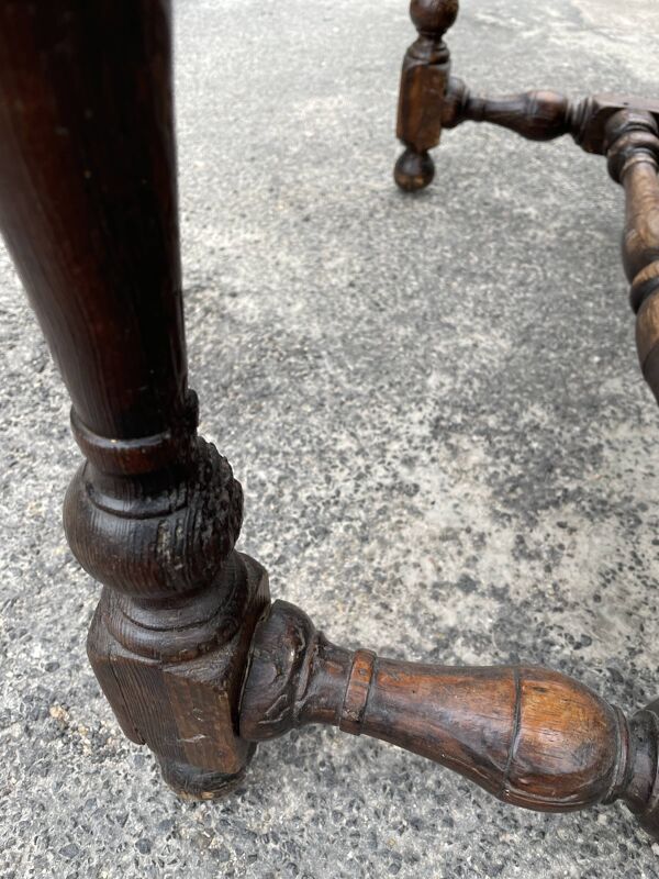 Petit bureau style Louis XIII