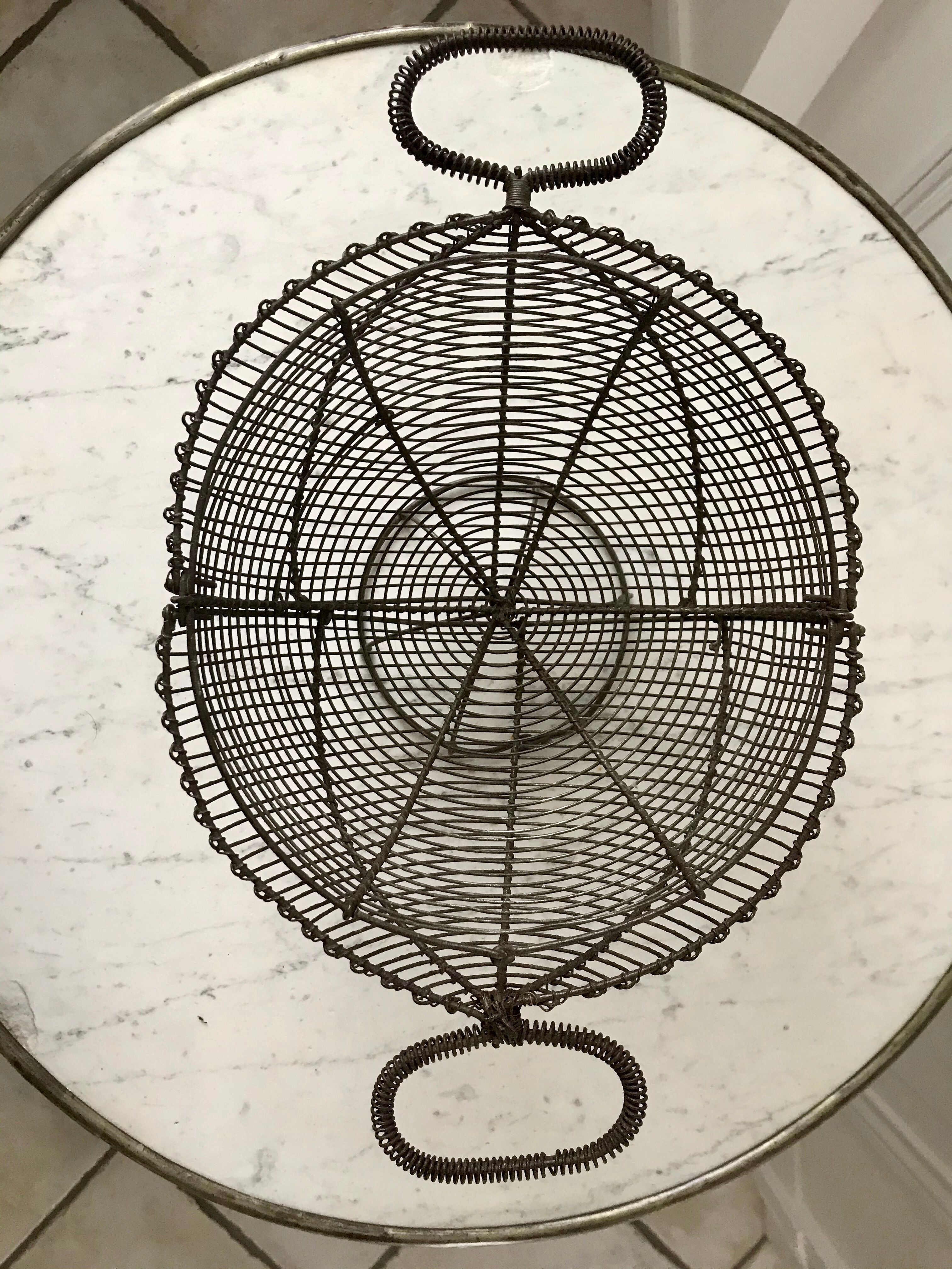 Modular salad basket / egg early twentieth century