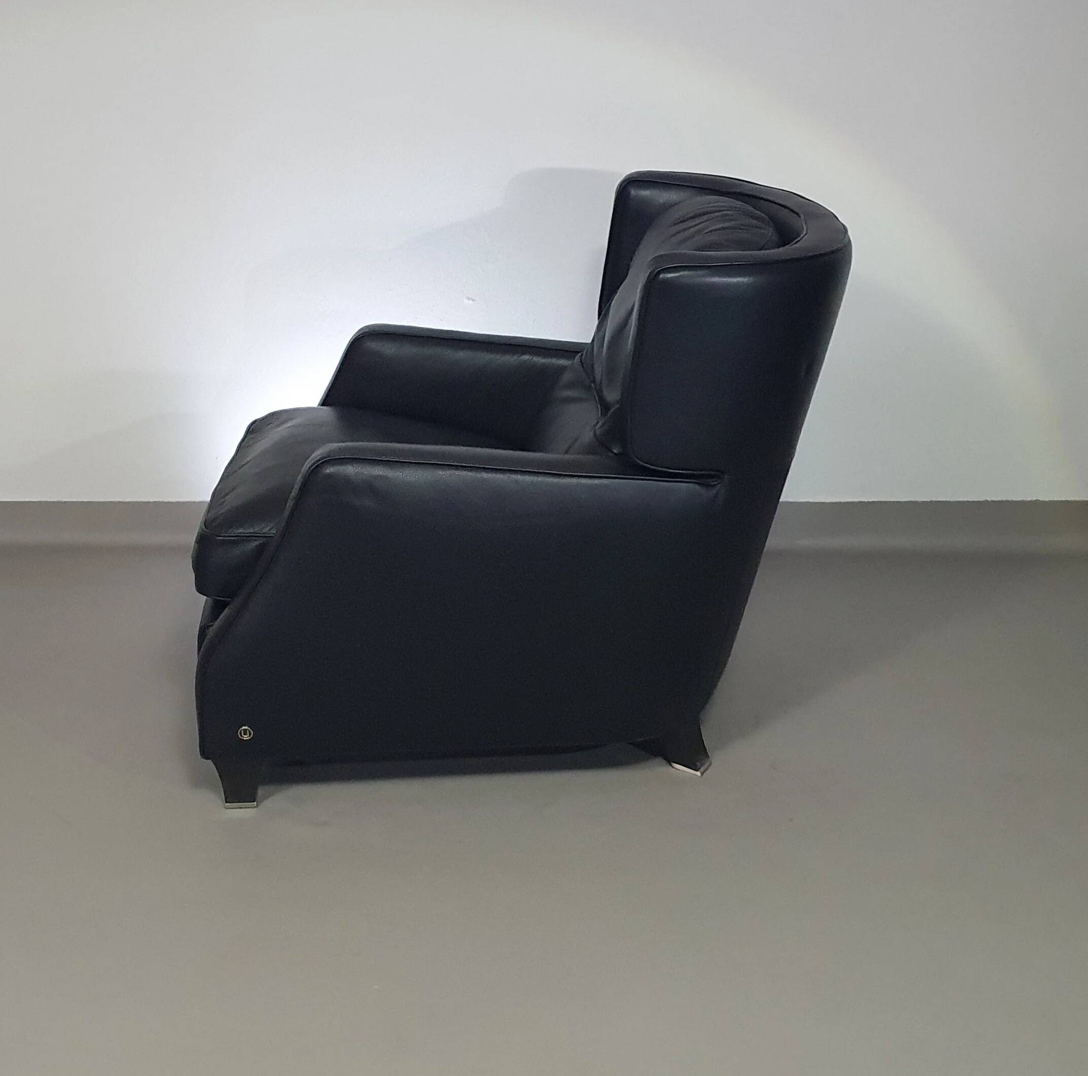 Amadeus Natuzzi lounge chair / black leather