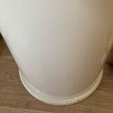 Lipstick mirror on foot