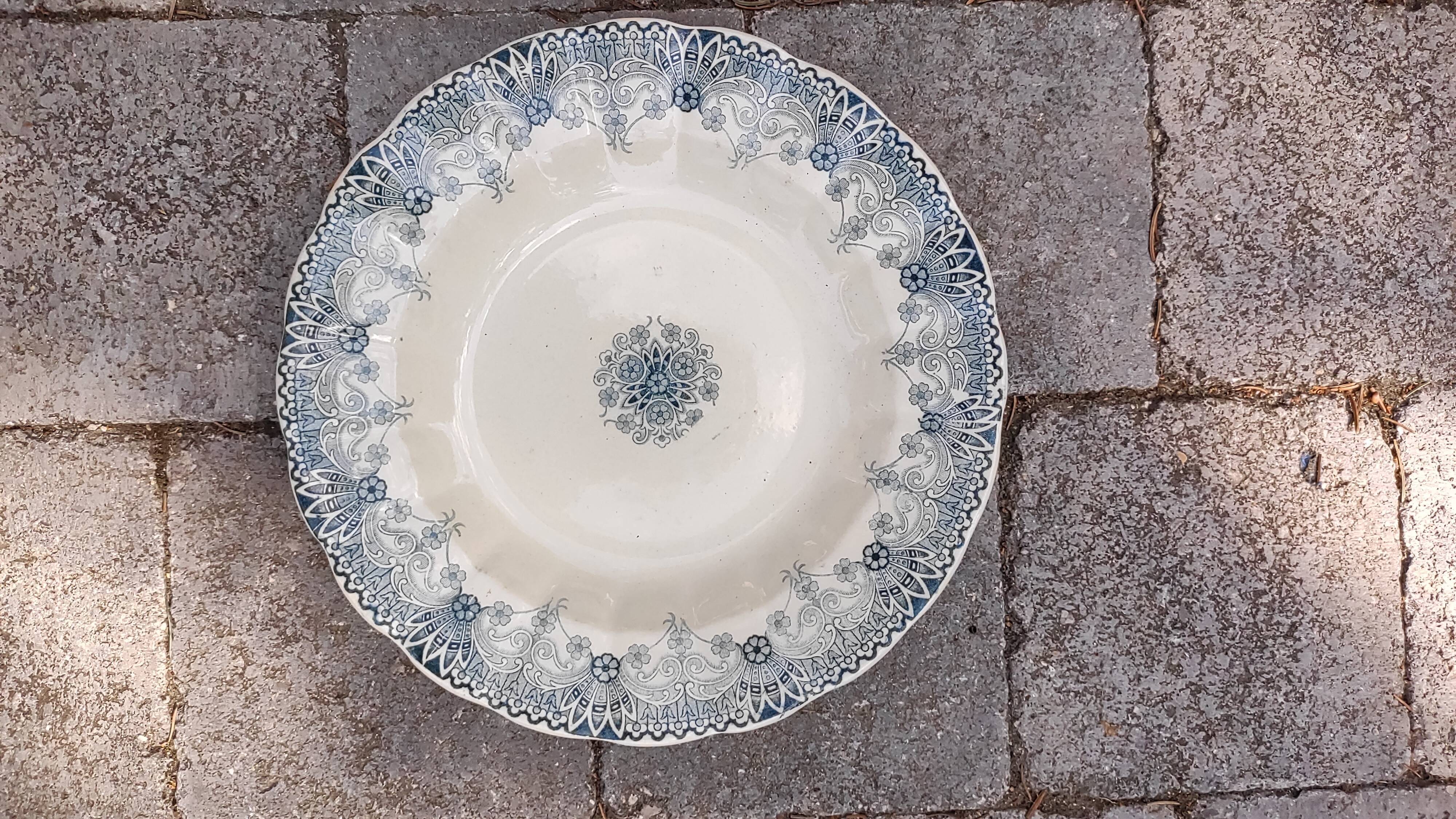 Ancient plates iron earth