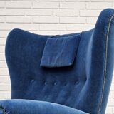 Années 1960, fauteuil relax danois à dossier haut, état d'origine, meuble en velours bleu.