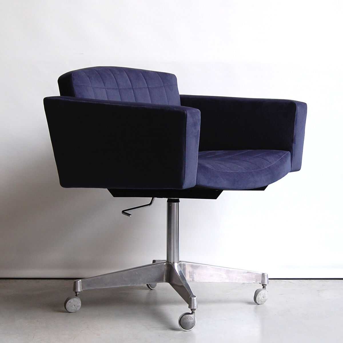 Pierre Guariche's vintage office chair "advice" for Meurop 1961