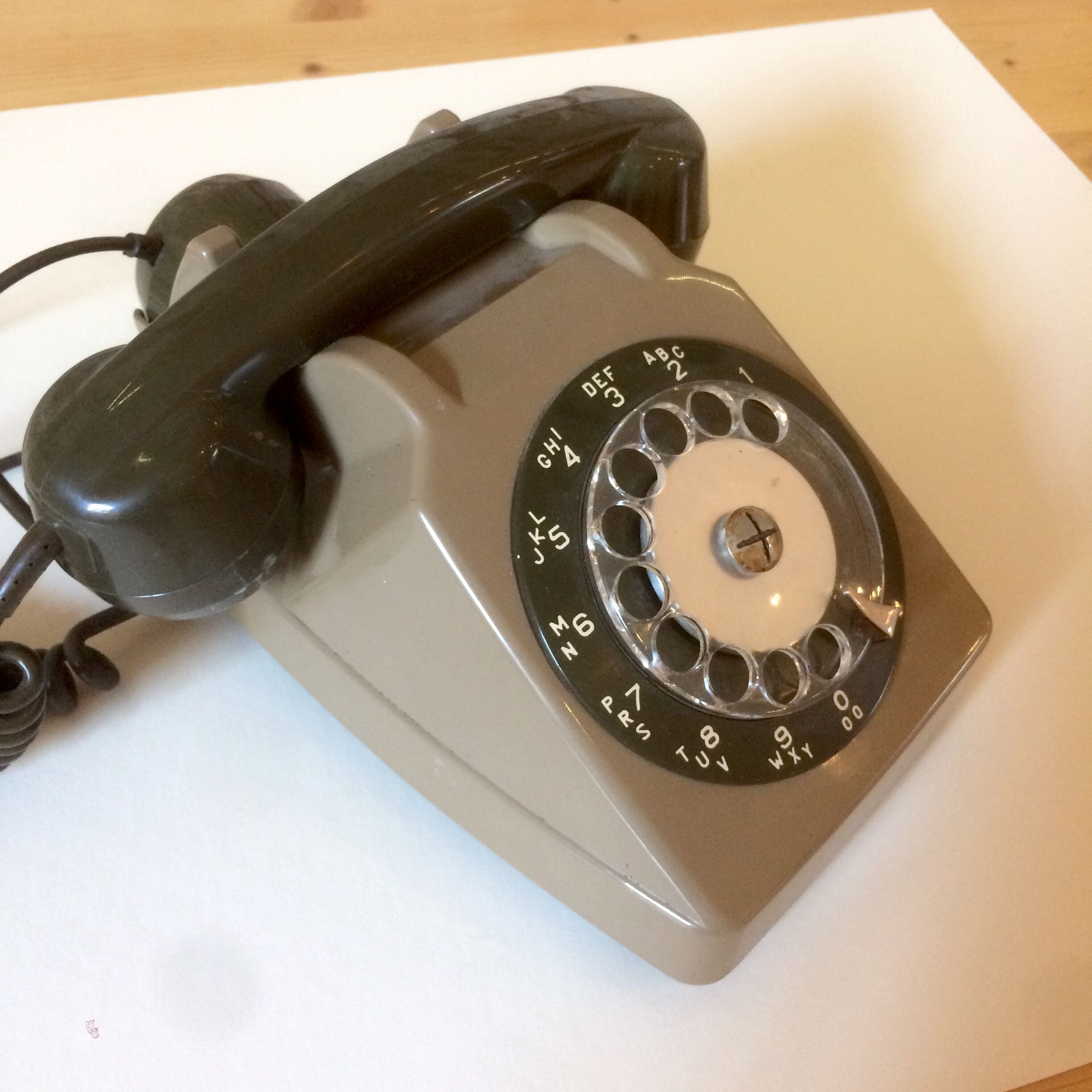 Téléphone à cadran Ericsson