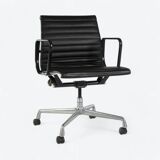 Chaise de bureau noire Herman Miller Original Eames EA318 avec base à roulettes