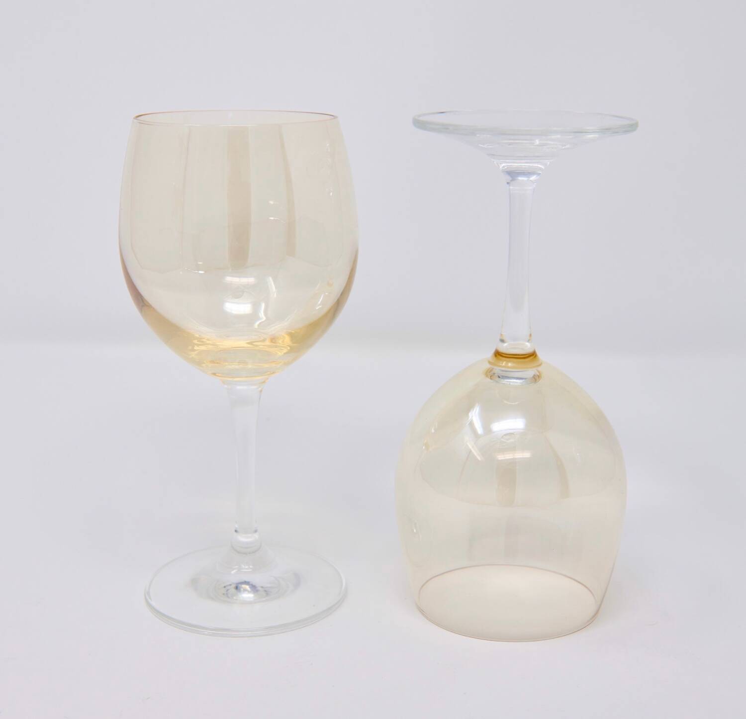 6 verres à pieds jaunes irisés