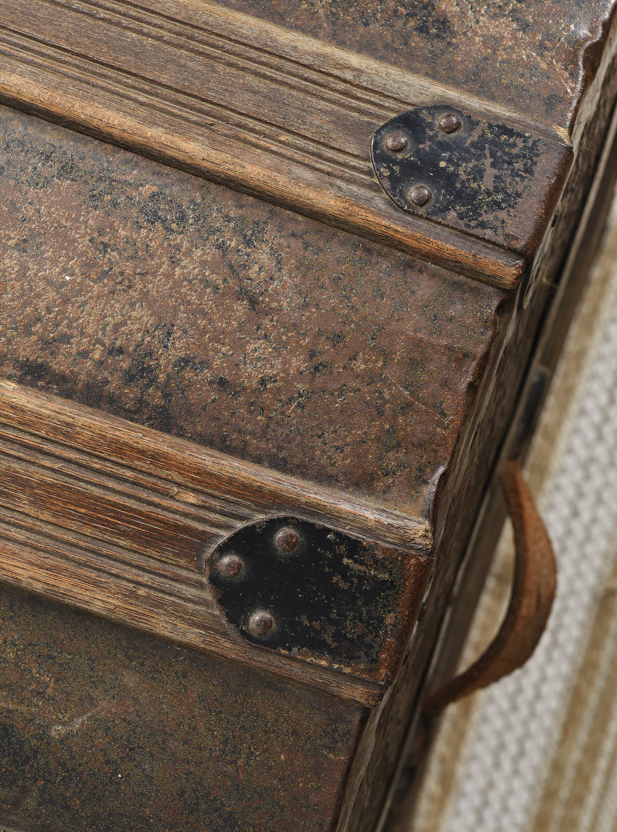 Malle de victorienne, coffre de voyage à vapeur, XIXème.