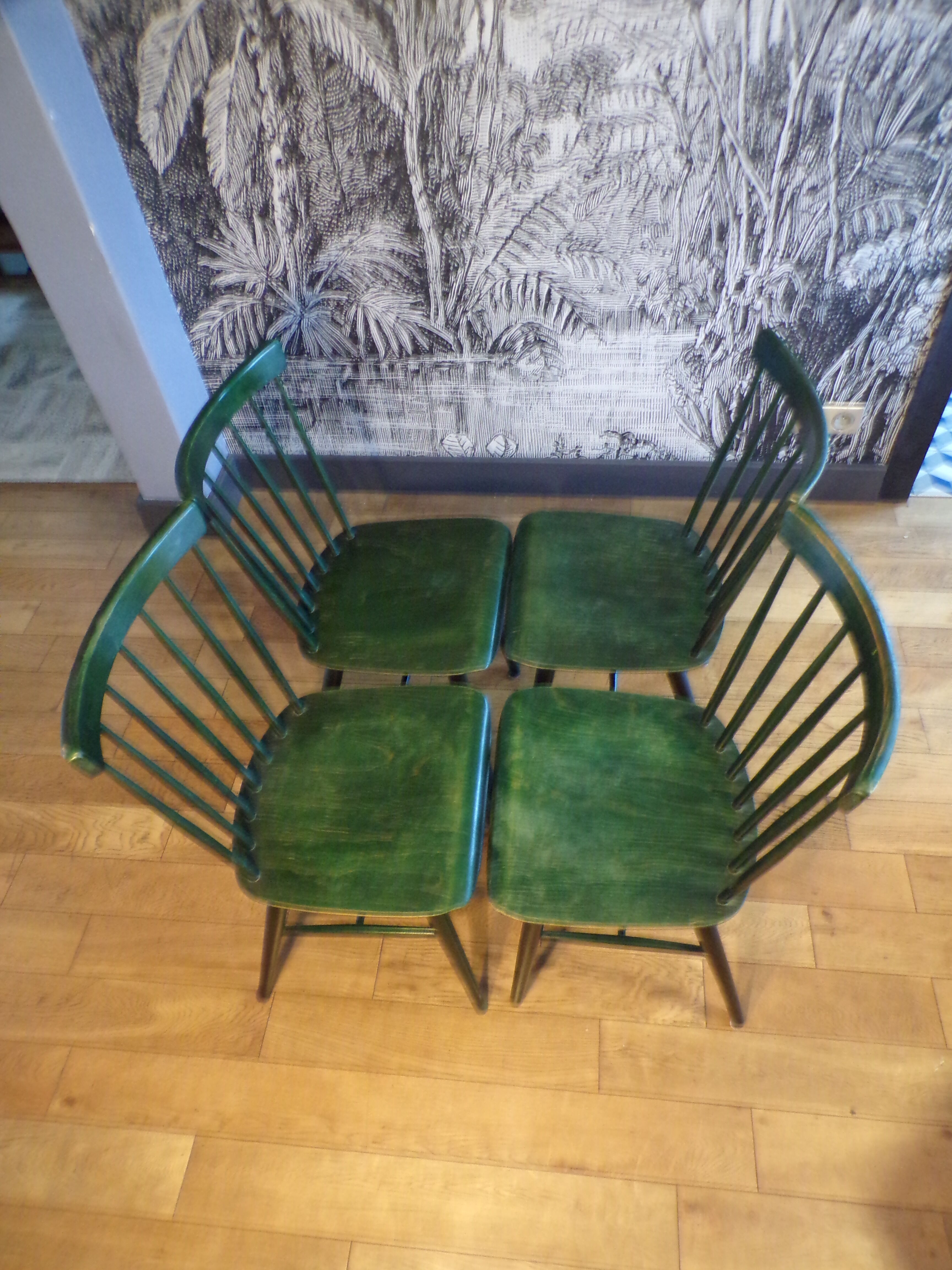Suite 4 Scandinavian chairs Windsor