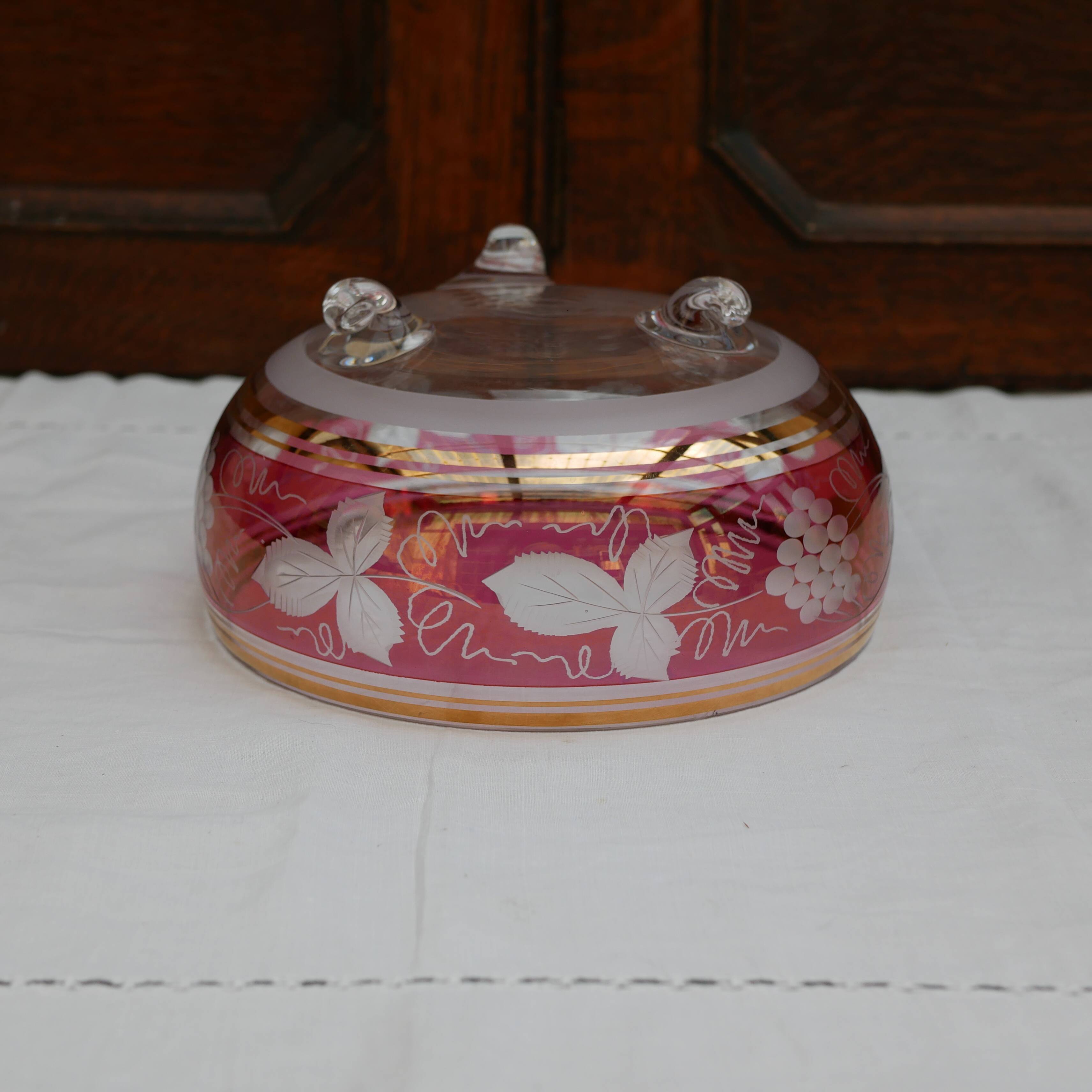 Bavarian crystal fruit bowl with engraved vine leaf motif