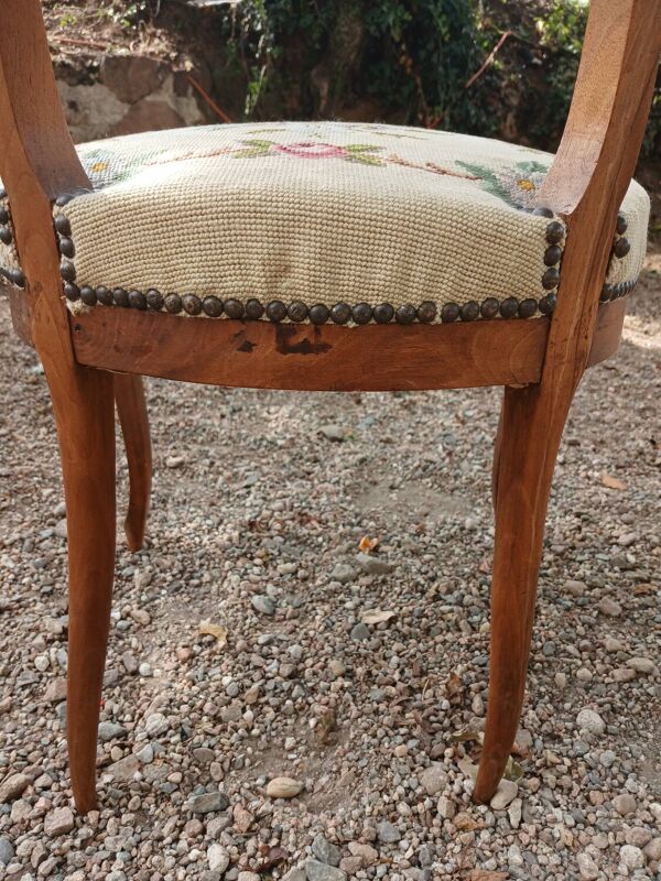 Chaise ancienne tapissée