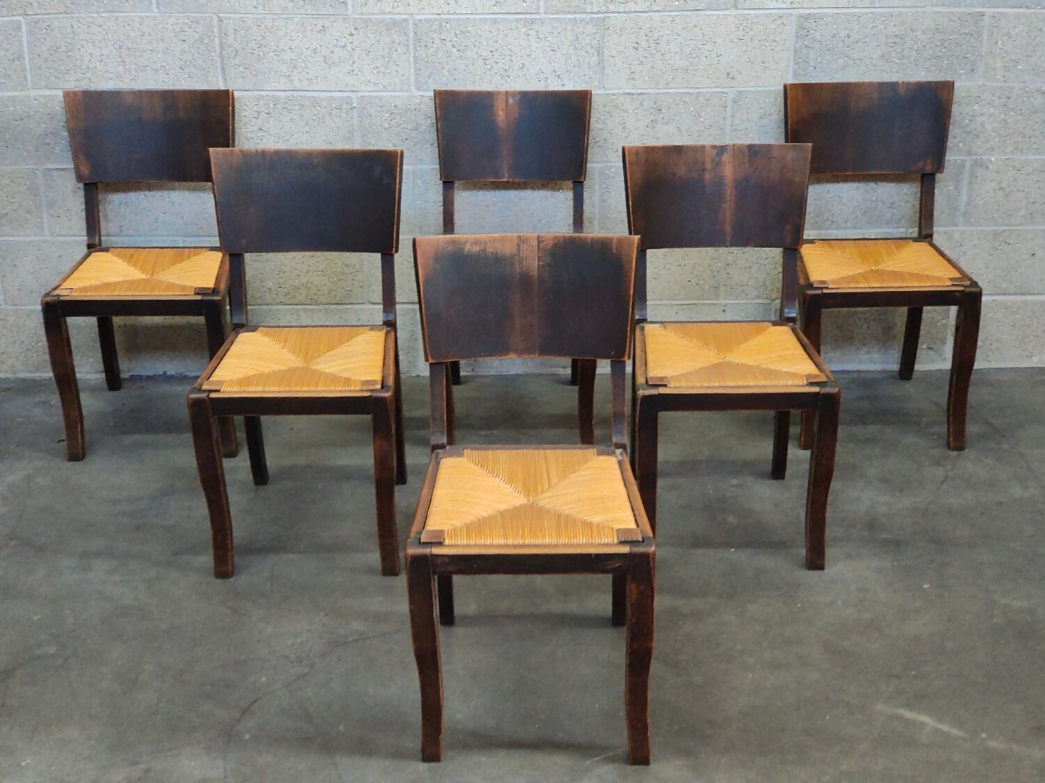 Suite of 6 chairs brutalist style straw and solid oak