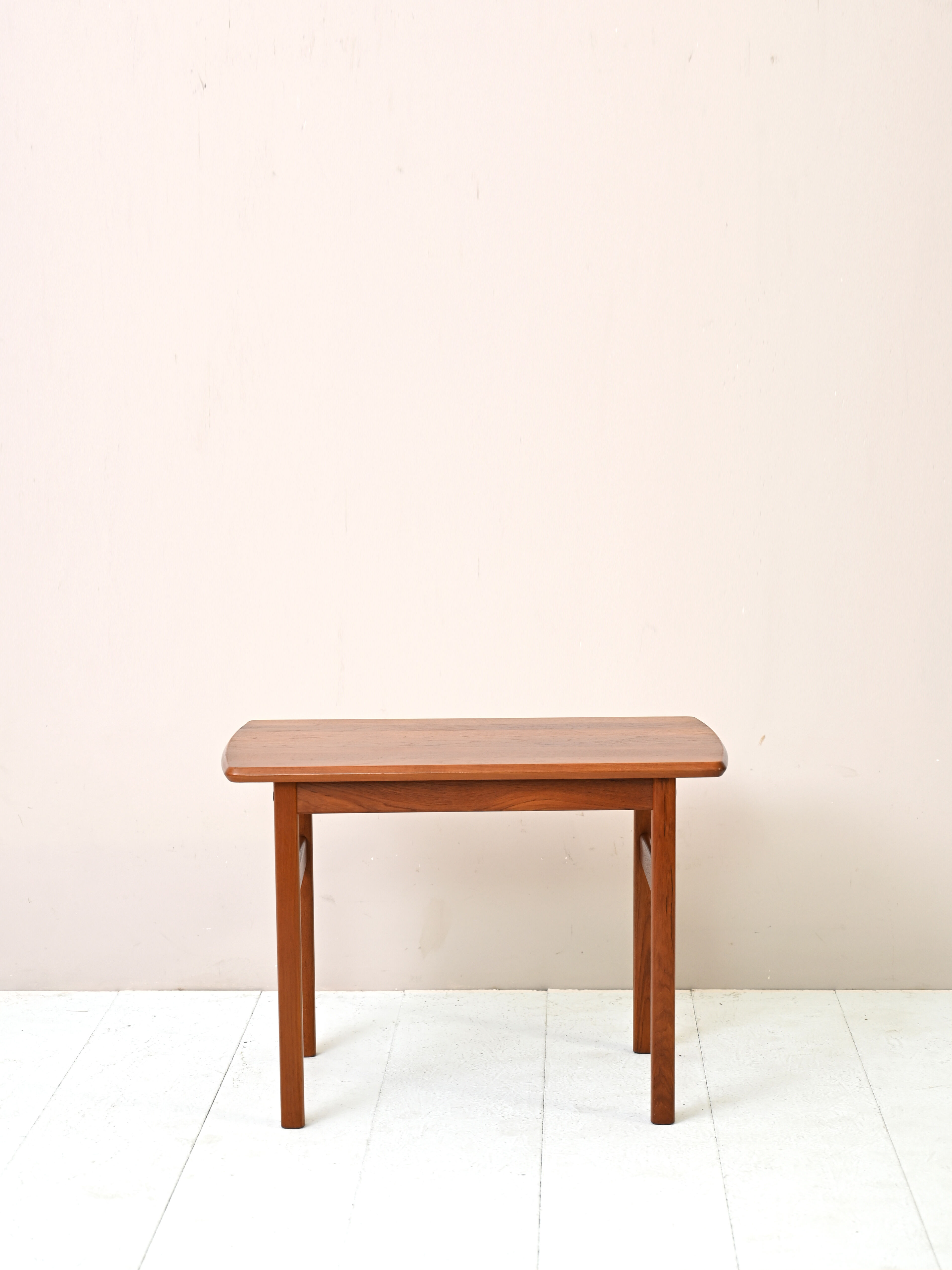 Low table - coffee table of Nordic modernism