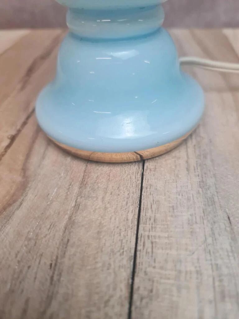 Lampe vintage en opaline bleue – esprit boudoir